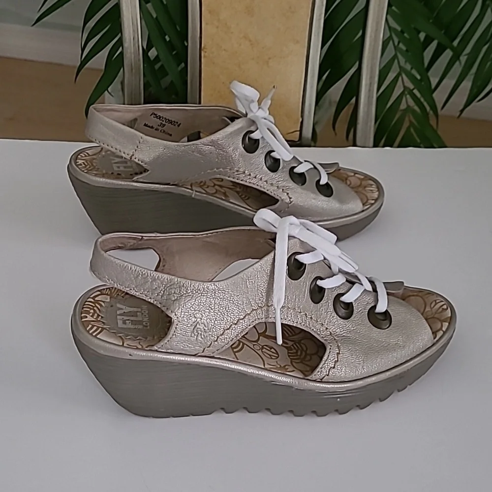 Fly London Ladie's Wedge Sandals ❤️